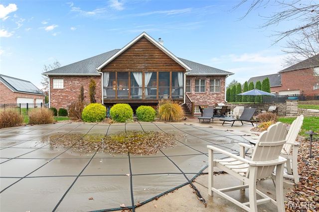 5330 Fox Circle Drive, Edwardsville, IL 62025