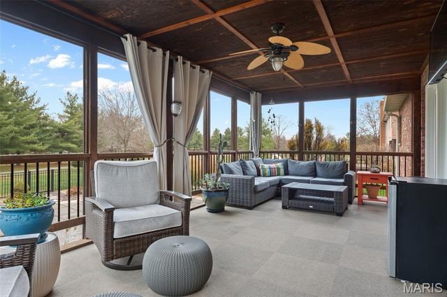 5330 Fox Circle Drive, Edwardsville, IL 62025