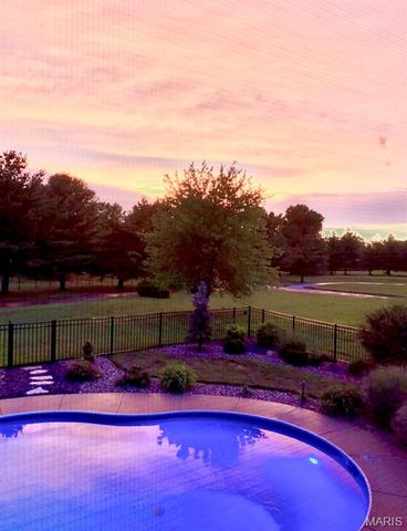 5330 Fox Circle Drive, Edwardsville, IL 62025