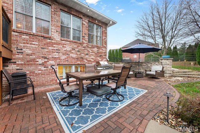 5330 Fox Circle Drive, Edwardsville, IL 62025