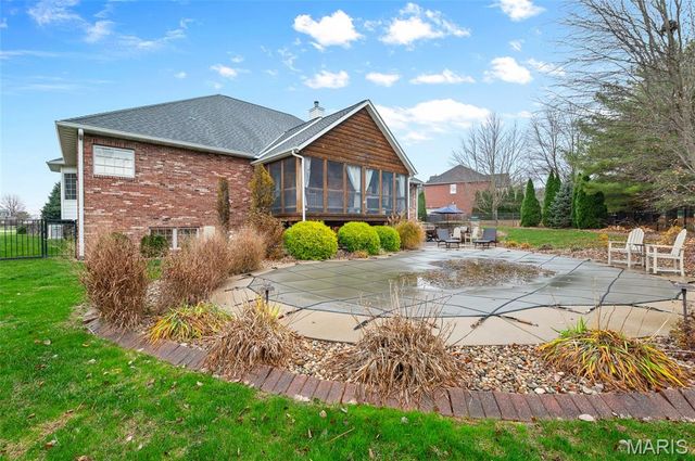 5330 Fox Circle Drive, Edwardsville, IL 62025