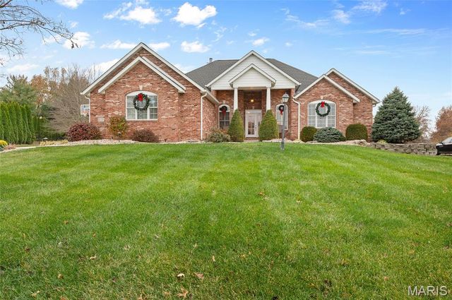 5330 Fox Circle Drive, Edwardsville, IL 62025