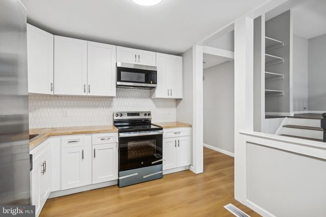 31 ACORN CT, Sicklerville, NJ 08081