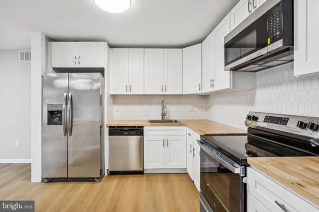 31 ACORN CT, Sicklerville, NJ 08081