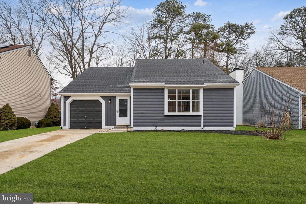 31 ACORN CT, Sicklerville, NJ 08081