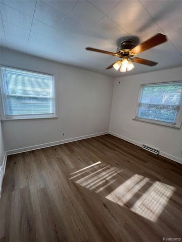 2504 Bannister Street, Westland, MI 48186
