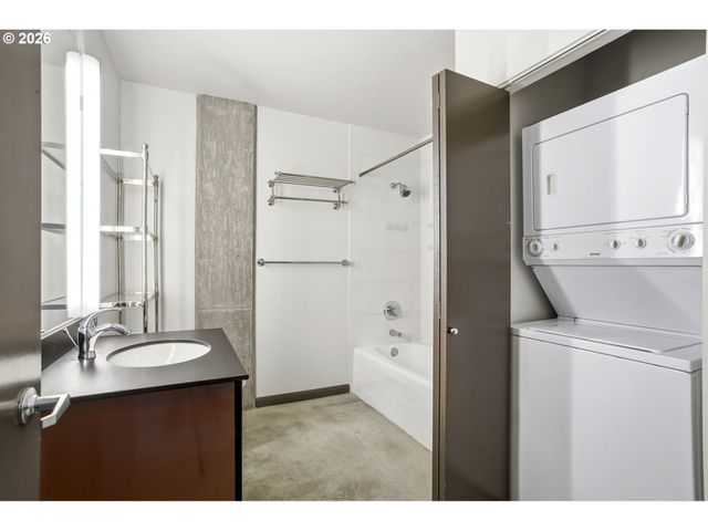 1030 Nw 12TH Ave, Portland, OR 97209