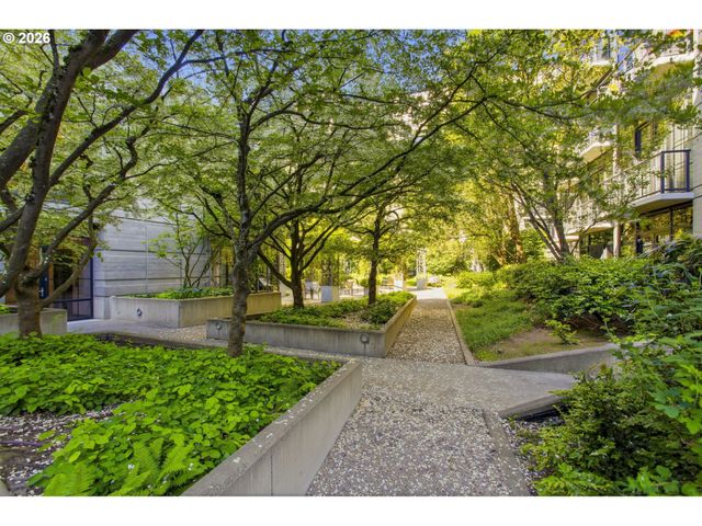 1030 Nw 12TH Ave, Portland, OR 97209