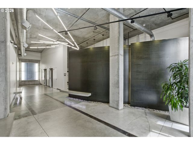 1030 Nw 12TH Ave, Portland, OR 97209