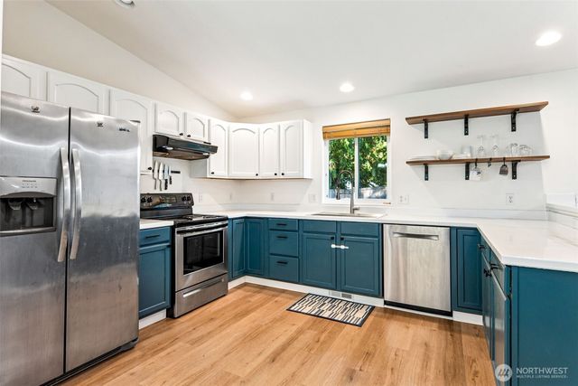 9828 Channel Drive NW, Olympia, WA 98502