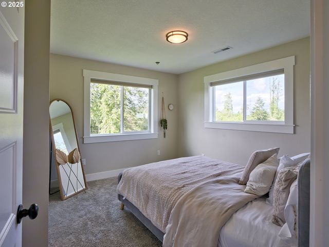 237 BEAR CREEK Ln, Winlock, WA 98596