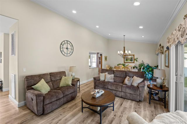 32 Pondview Circle, Shirley, NY 11967