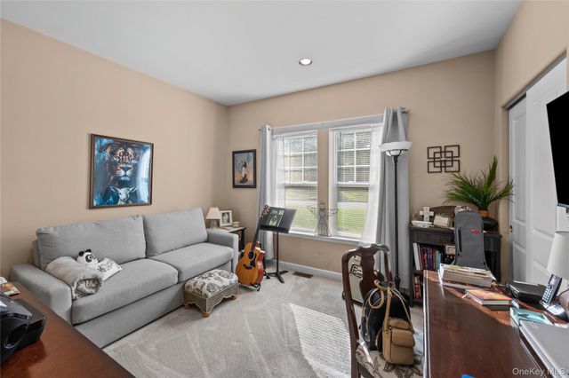 32 Pondview Circle, Shirley, NY 11967