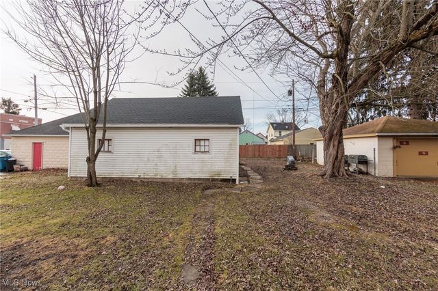 2440 E 32nd Street, Lorain, OH 44055