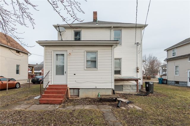2440 E 32nd Street, Lorain, OH 44055