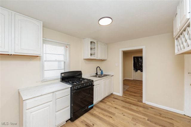 2440 E 32nd Street, Lorain, OH 44055