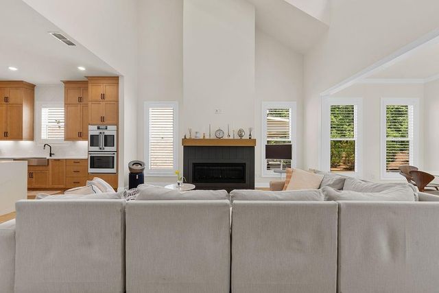 110 Wards Crossing Way, Alpharetta, GA 30022