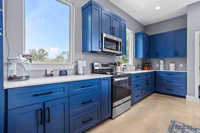 1008 NAUMANN DR, Granite Shoals, TX 78654