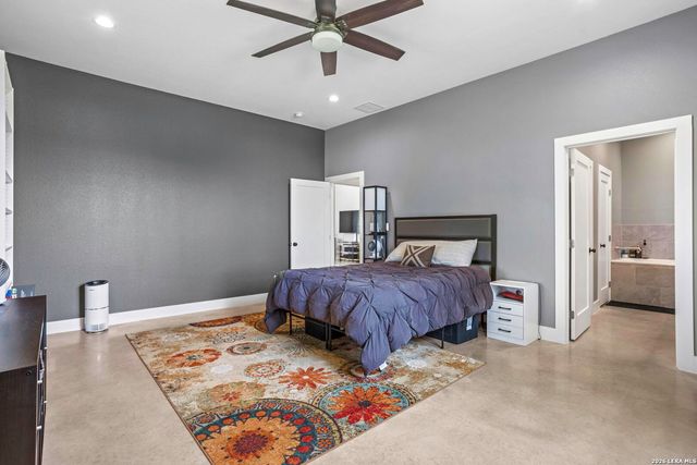 1008 NAUMANN DR, Granite Shoals, TX 78654