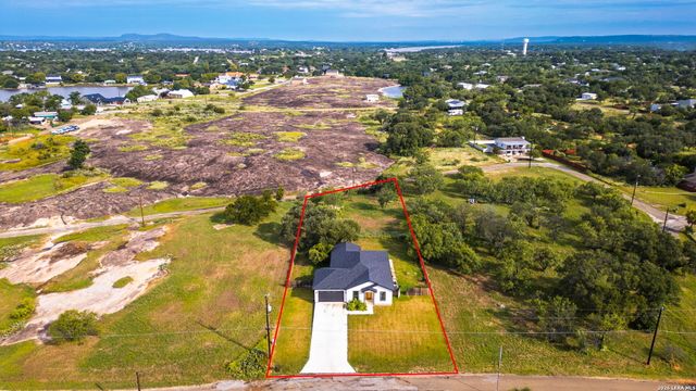 1008 NAUMANN DR, Granite Shoals, TX 78654