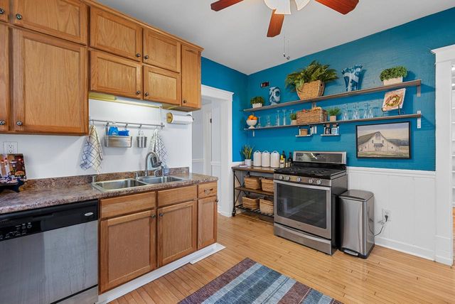 1926 E Bennett AVENUE, Milwaukee, WI 53207