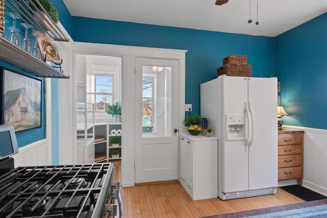 1926 E Bennett AVENUE, Milwaukee, WI 53207