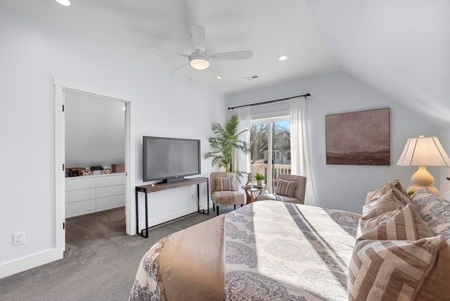 1926 E Bennett AVENUE, Milwaukee, WI 53207