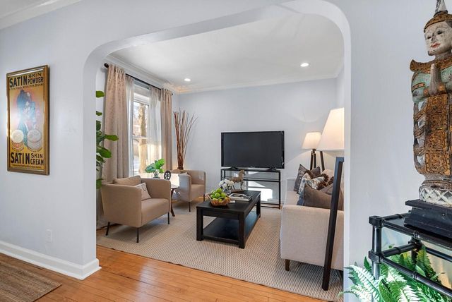 1926 E Bennett AVENUE, Milwaukee, WI 53207