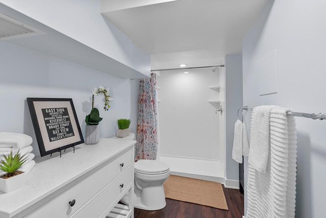 1926 E Bennett AVENUE, Milwaukee, WI 53207