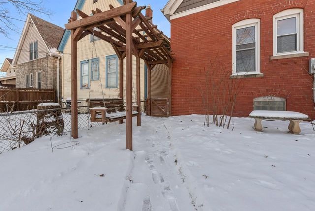 1926 E Bennett AVENUE, Milwaukee, WI 53207