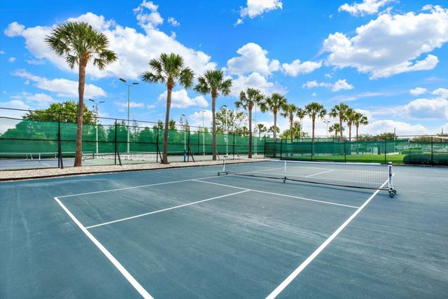 1439 SEDGWICK DRIVE, Wesley Chapel, FL 33543