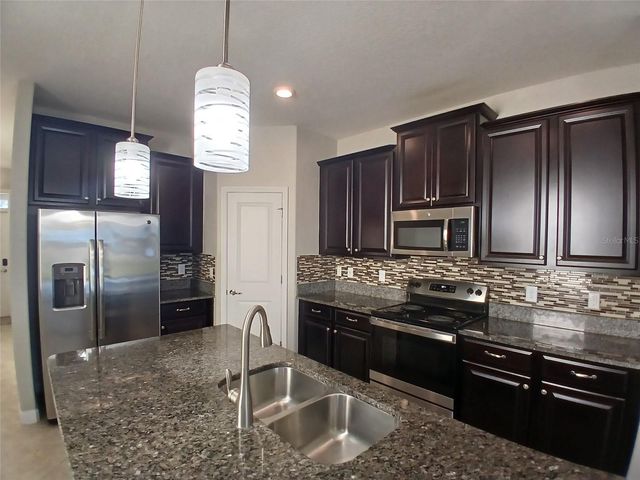 10143 NEWMINSTER LOOP, Ruskin, FL 33573