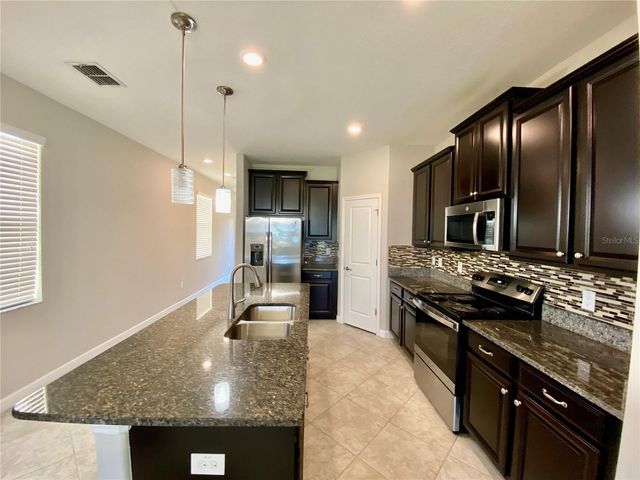 10143 NEWMINSTER LOOP, Ruskin, FL 33573