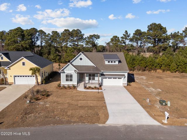 498 Genoes Point Road SW, Supply, NC 28462