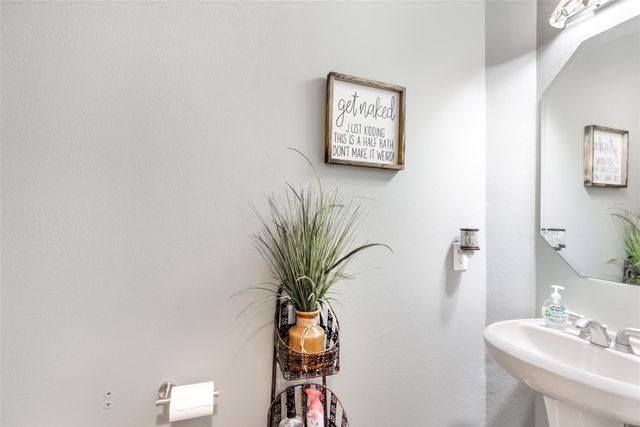 15615 Marble Canyon Way, Houston, TX 77044