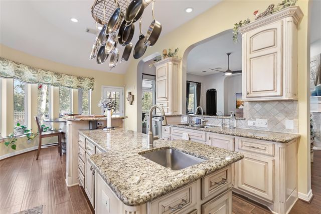 15615 Marble Canyon Way, Houston, TX 77044