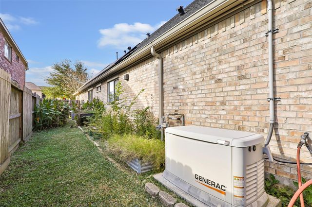 15615 Marble Canyon Way, Houston, TX 77044