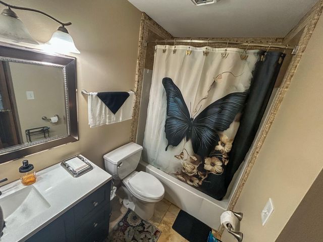 254 E Greenwood Avenue, Crown Point, IN 46307