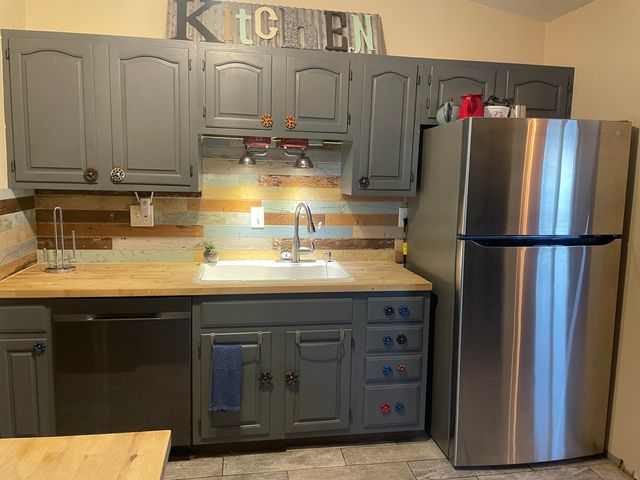 254 E Greenwood Avenue, Crown Point, IN 46307