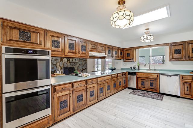 1000 Cuatro Cerros Trail SE, Albuquerque, NM 87123