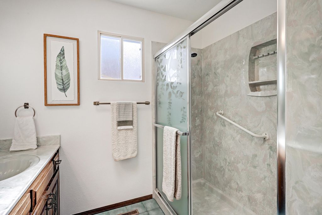 Image 24 of property listing at 1000 Cuatro Cerros Trail SE, Albuquerque, NM 87123