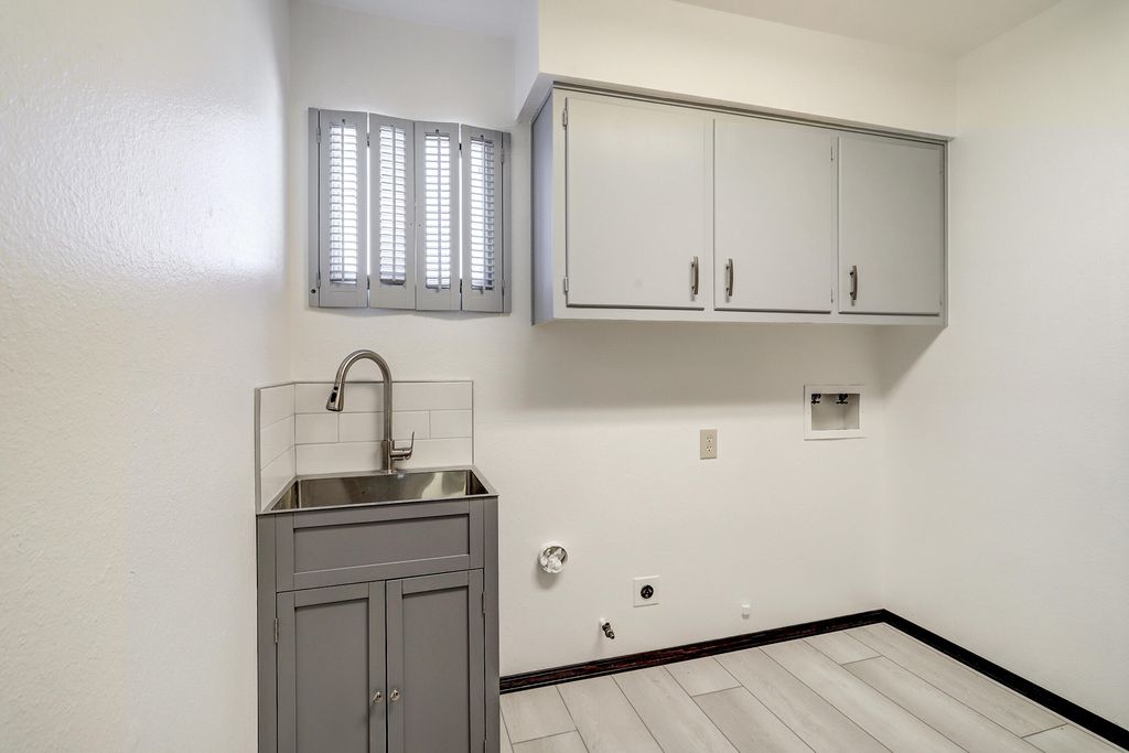 Image 25 of property listing at 1000 Cuatro Cerros Trail SE, Albuquerque, NM 87123