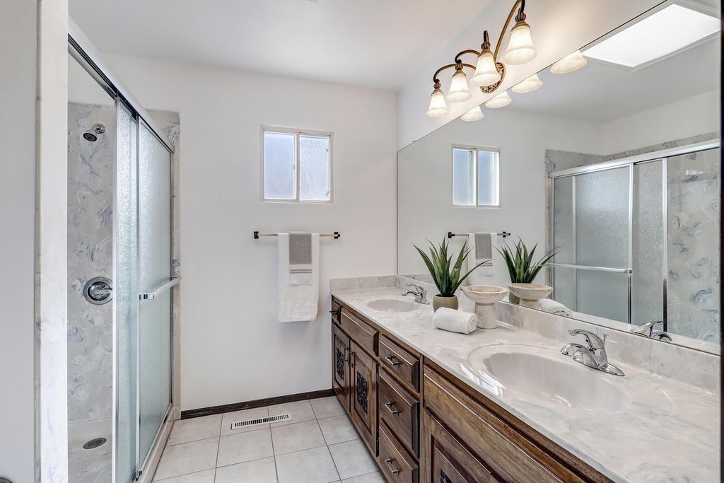 Image 26 of property listing at 1000 Cuatro Cerros Trail SE, Albuquerque, NM 87123