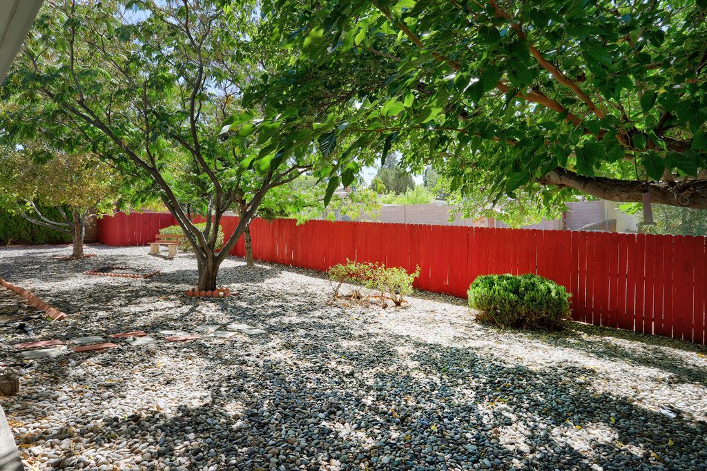 Image 38 of property listing at 1000 Cuatro Cerros Trail SE, Albuquerque, NM 87123