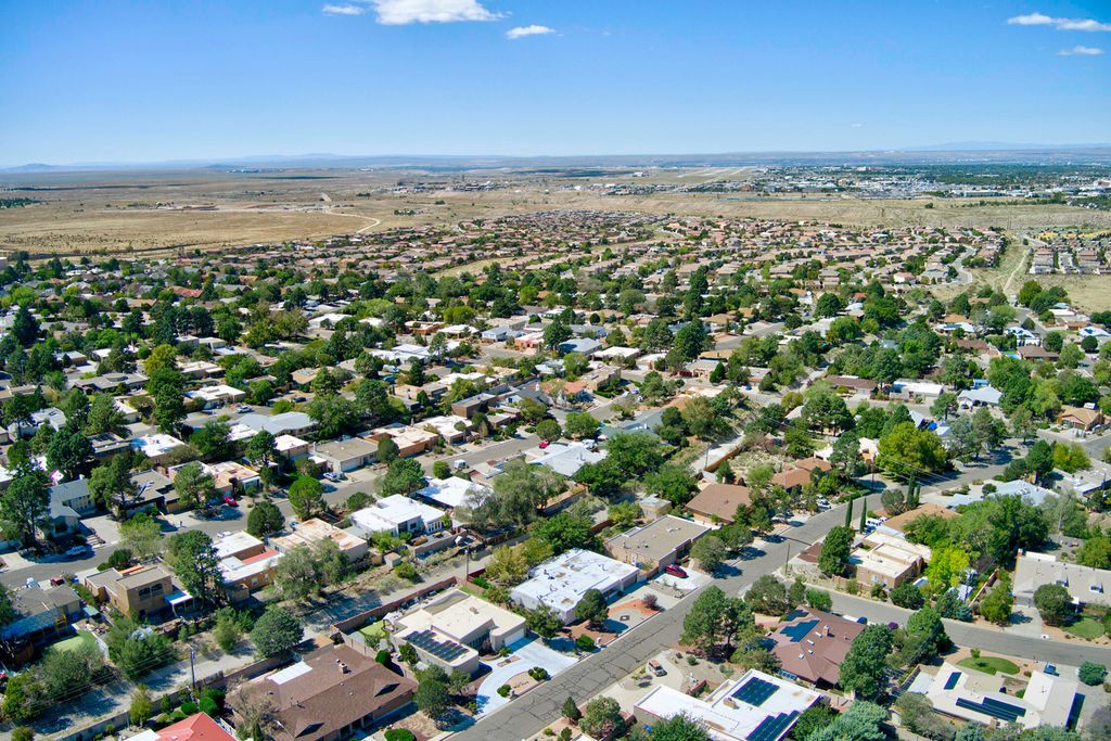 Image 44 of property listing at 1000 Cuatro Cerros Trail SE, Albuquerque, NM 87123