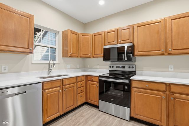 9201 Wadsworth Court, Fishers, IN 46037