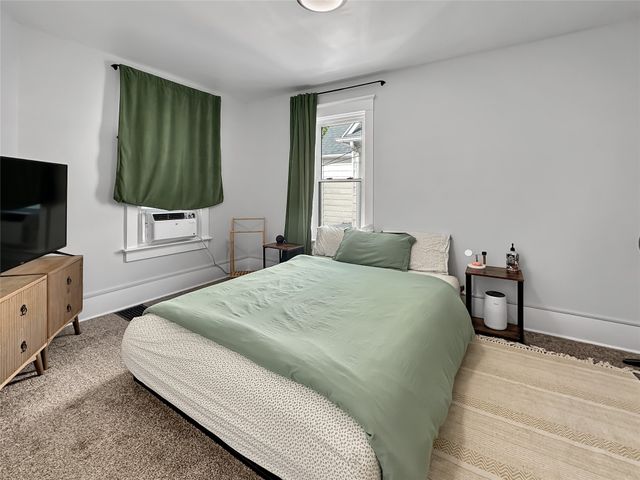 951 W 6TH Street, Erie, PA 16507