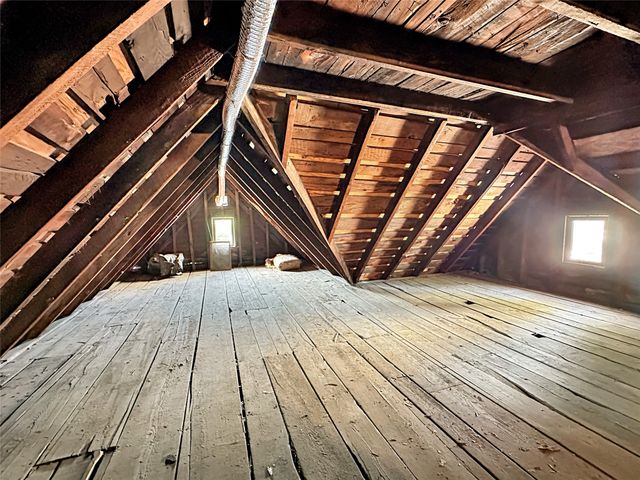951 W 6TH Street, Erie, PA 16507