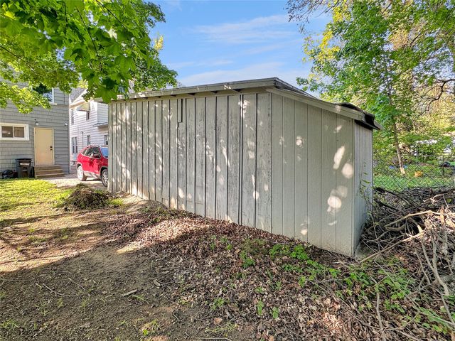 951 W 6TH Street, Erie, PA 16507