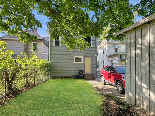 951 W 6TH Street, Erie, PA 16507
